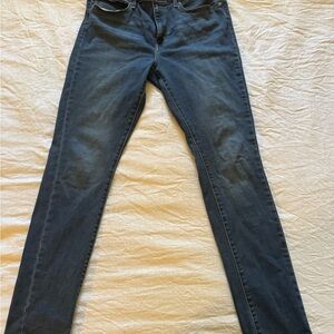 Dark Blue Levi’s Skinny stretch Jeans